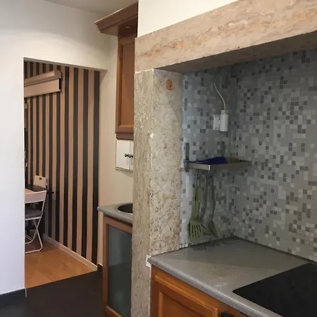 Apartment Cosy Near Feira Da Ladra *