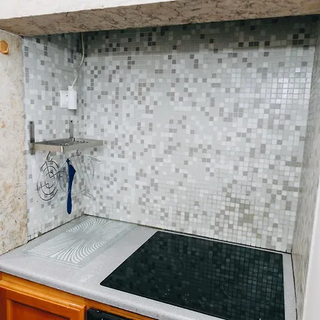 Apartment Cosy Near Feira Da Ladra