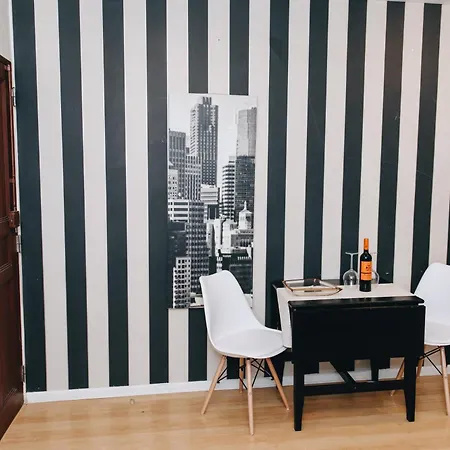 Cosy Near Feira Da Ladra Apartment Lisbon